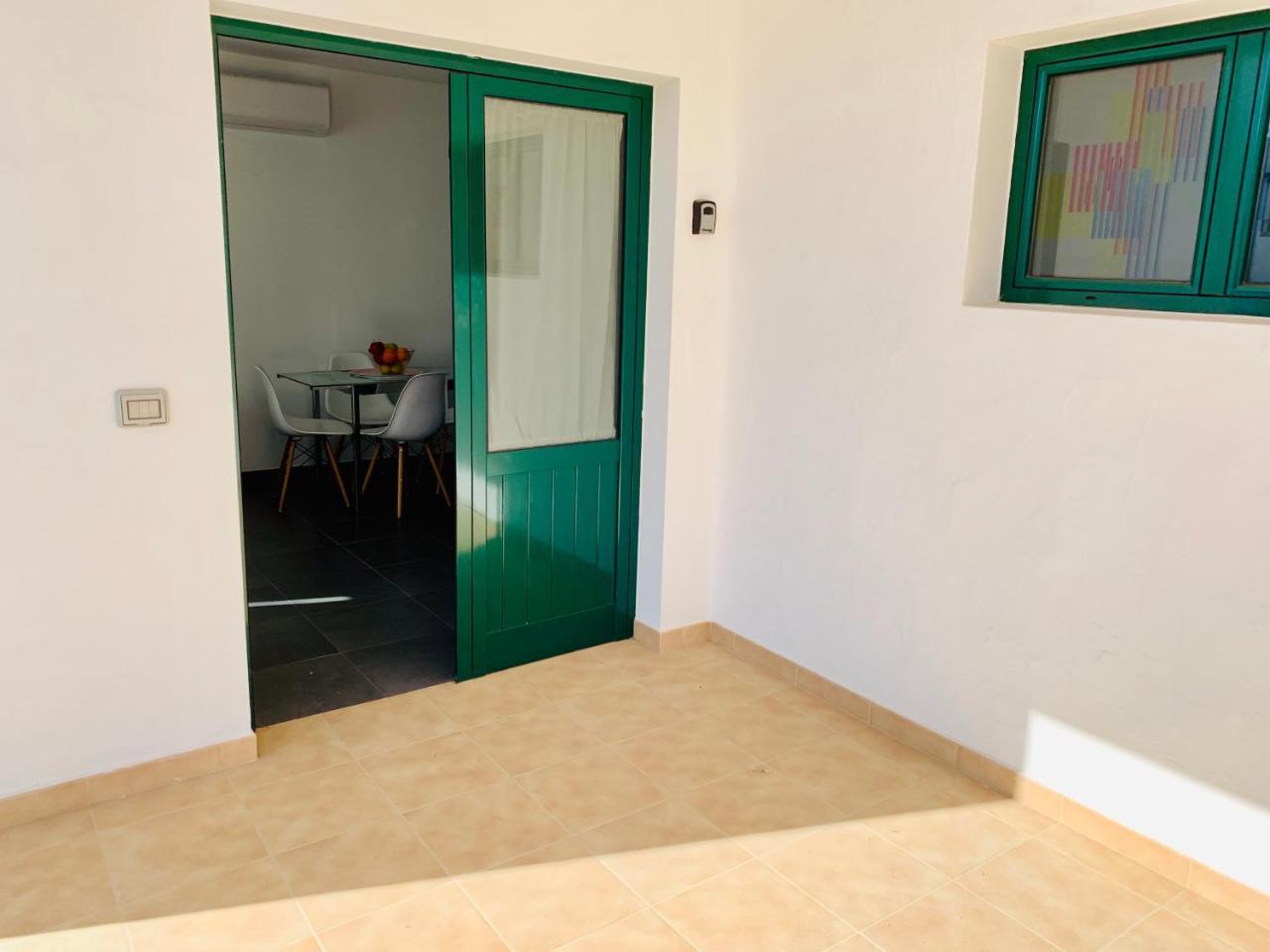 Apartamentos Zalabar ติอาส ภายนอก รูปภาพ