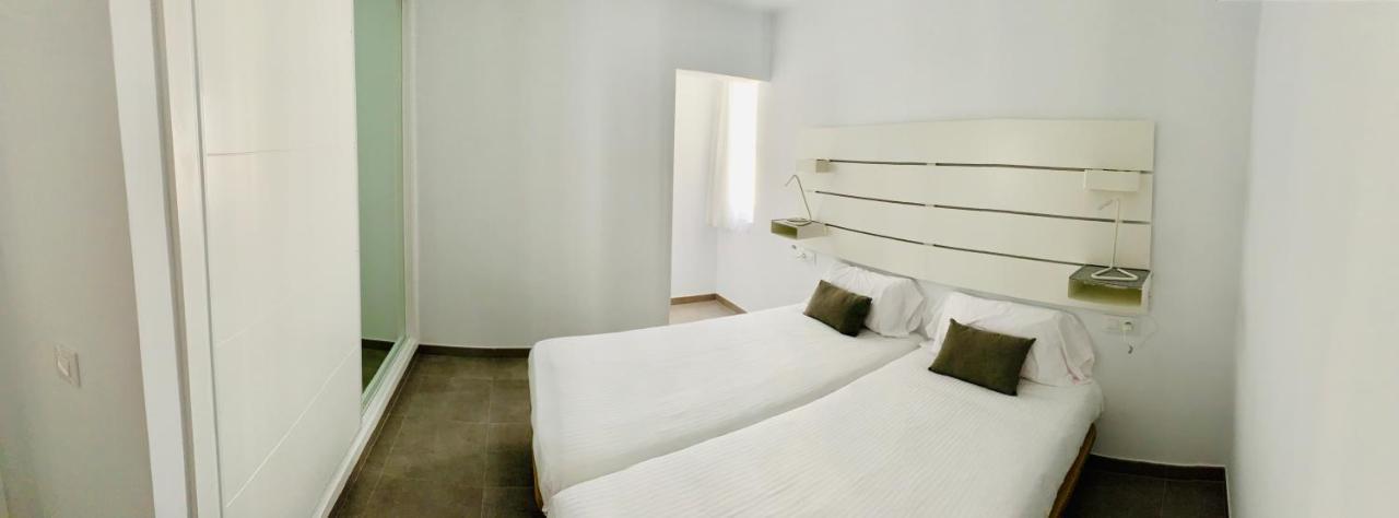 Apartamentos Zalabar ติอาส ภายนอก รูปภาพ